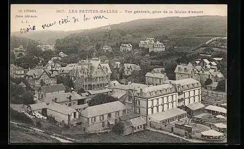 AK Les Petites-Dalles, Vue générale prise de la falaise d`Amont