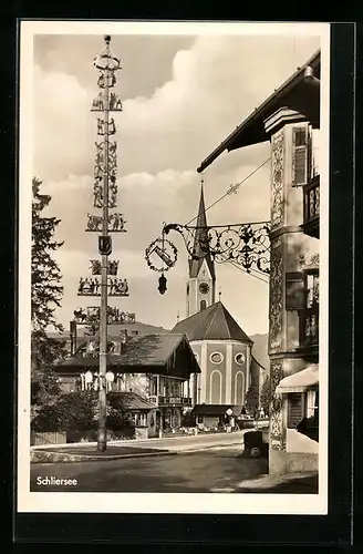 AK Schliersee, Strassenpartie mit Blick auf die Kirche
