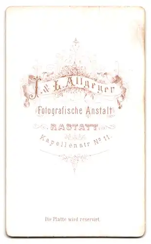 Fotografie J. & L. Allgeyer, Rastatt, Kapellenstr. 11, Kleines Mädchen im Kleid mit Schirm