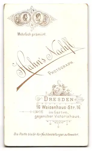 Fotografie Hahn`s Nachf., Dresden, Waisenhaus-Strasse 16, Fräulein im Sonntagsstaat