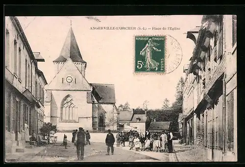 AK Angerville-L`Orchier, Place de l`Eglise