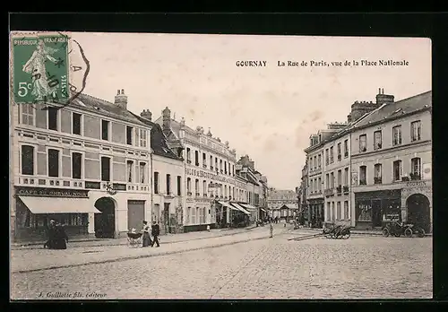 AK Gournay, La Rue de Paris, vue de la Place Nationale