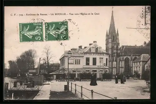 AK La Bouille, Vue vers l`Eglise et le Quai