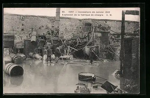 AK Ivry, Inondations de Janvier 1910, Explosion de la fabrique de vinaigre