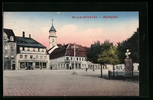 AK Bischofswerda, Marktplatz mit Denkmal