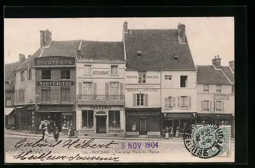 AK Houdan, Vue prise Place de l`Eglise