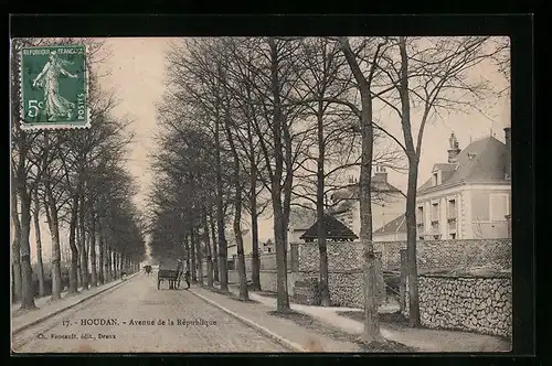 AK Houdan, Avenue de la Republique