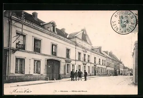 AK Houdan, Hotel de Ville