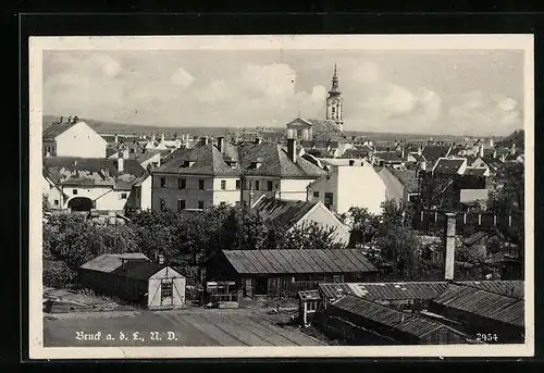 AK Bruck a. d. Leitha / Niederdonau, Totalansicht mit Blick zum Kirchturm