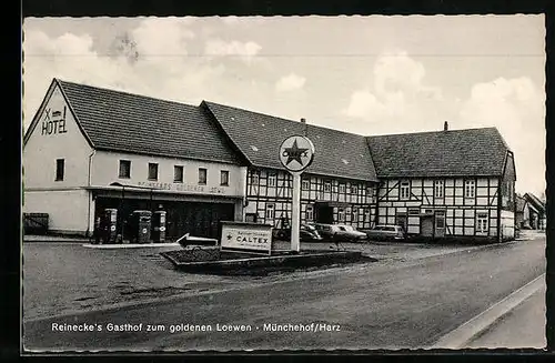 AK Münchehof, Strassenpartie am Gasthaus goldener Löwe