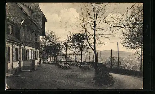 AK Freiburg i. Br., Gasthaus Jägerhäusle mit Garten, Strasse und Ortsblick