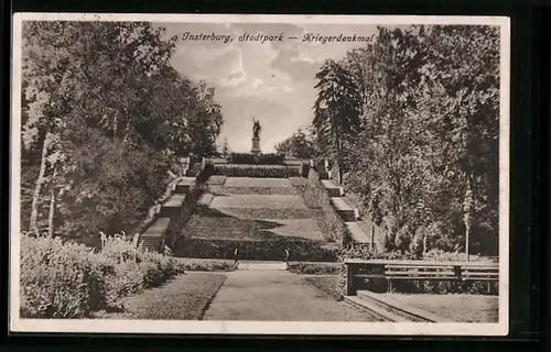 AK Insterburg, Stadtpark, Kriegerdenkmal