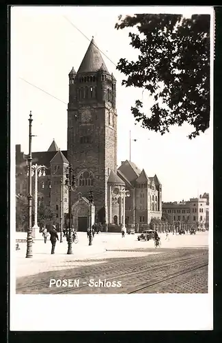 AK Posen / Poznan, Ortspartie mit Schloss