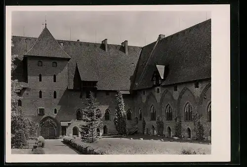 AK Marienburg, Schloss d. Deutschen Ritterordens, Mittelschloss mit Haupttor