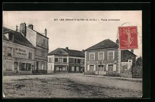 AK Les Essarts-le-Roi, Place principale