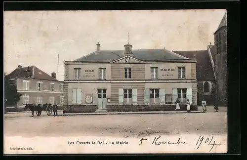 AK Les Essarts-le-Roi, La Mairie