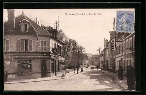 AK Houdan, Rue de Paris, Strassenpartie