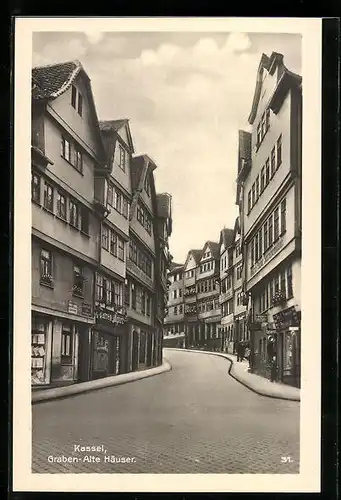 AK Kassel, Graben, Strassenpartie mit alten Häusern