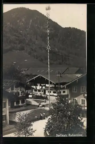 AK Ruhpolding, Der Dorfplatz aus der Vogelschau