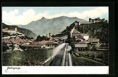 AK Bellinzona, Teilansicht mit Feste und Bahndamm