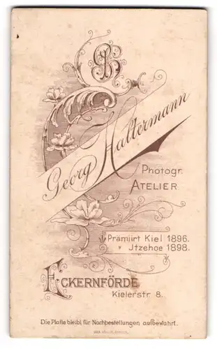 Fotografie Gorg Haltermann, Eckernförde, Kielerstr. 8, Monogramm des Fotografen, nebst Anschrift