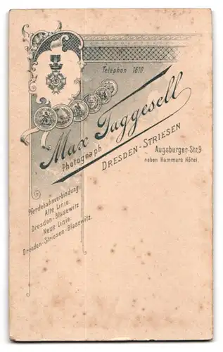 Fotografie M. Taggesell, Dresden, junger Student im Anzug mit Couleur und Schirmmütze