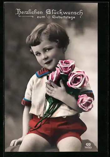 Foto-AK EAS Nr.7502 /3: Kleiner Junge mit einem Strauss Rosen