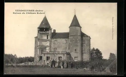 AK Vendoeuvres, Ruines du Chateau Robert