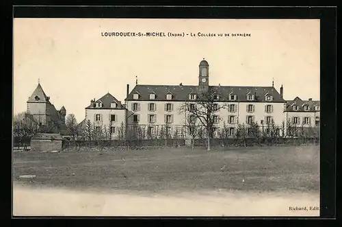 AK Lourdoueix-St-Michel, Le Collège vude Derrière