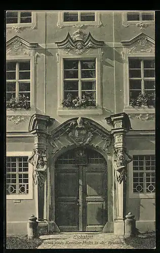 AK Eichstätt, Portal eines Kavalier-Hofes in der Residenz