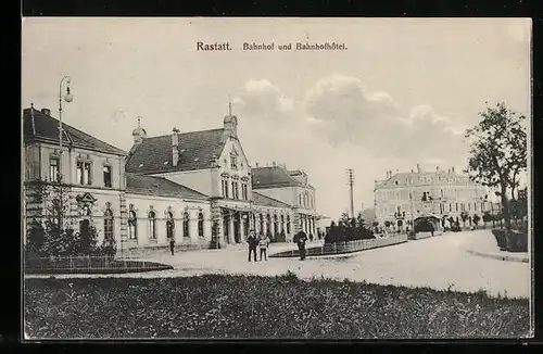 AK Rastatt, Bahnhof u. Bahnhofhotel