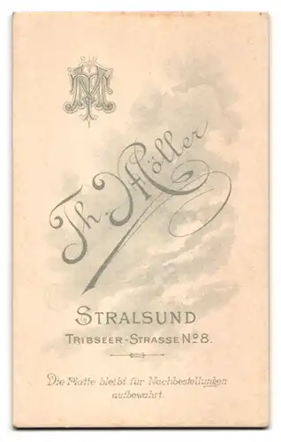 Fotografie Th. Möller, Stralsund, Tribseer-Str. 8, Portrait schöne Frau in eleganter Bluse