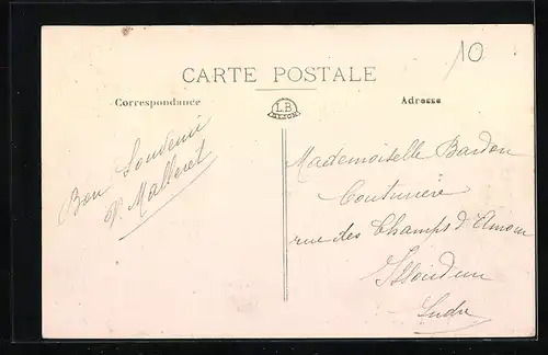 AK Poulaines, Entrée, vue prise des Écoles