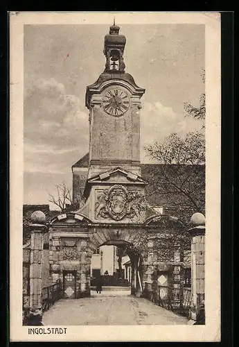 AK Ingolstadt, Tordurchblick mit der Kirche dahinter