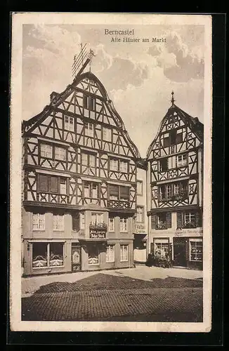 AK Berncastel, alte Häuser am Marktplatz