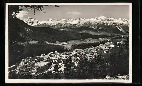 AK Pontresina, Generalansicht der Stadt im Tal