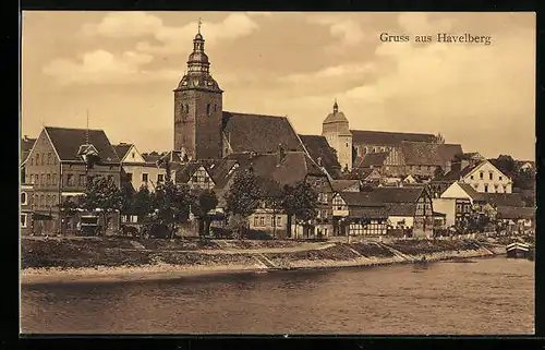AK Havelberg, Blick vom Havelufer zur Kirche im Ort