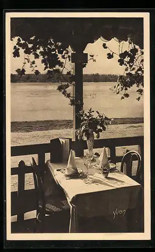 AK Caudebec-en-Caux, Hotel de la Marine, la Terrasse