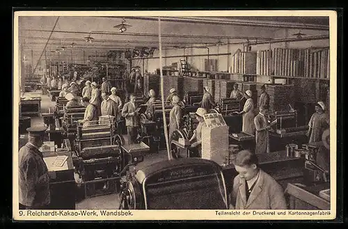 AK Hamburg-Wandsbek, Reichardt-Kakao-Werk, Arbeiter in Druckerei und Kartonnagenfabrik