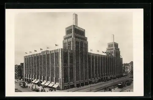 AK Berlin-Neukölln, Karstadt AG, Haus am Hermannplatz mit Strasse, von oben gesehen