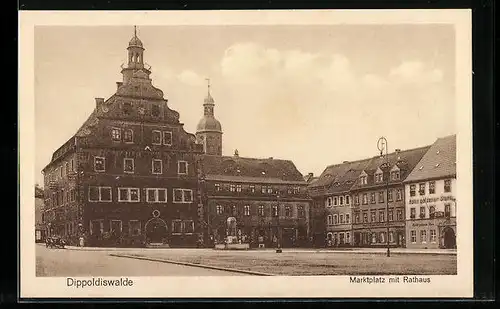 AK Dippoldiswalde, Marktplatz mit Rathaus und Hotel goldener Stern