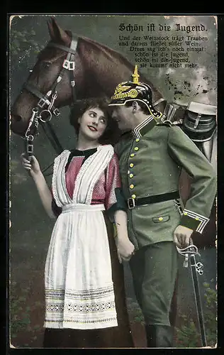 AK Soldat Hand in Hand mit junger Dame vor einem Pferd