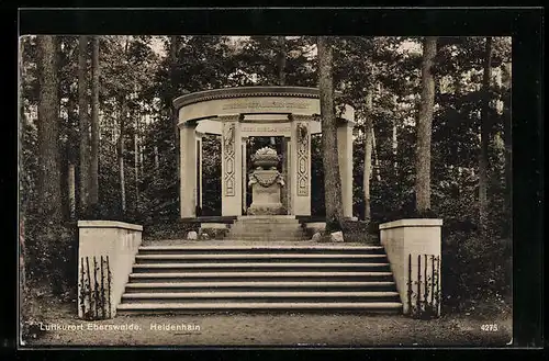 AK Eberswalde, Heldenhain, Denkmal