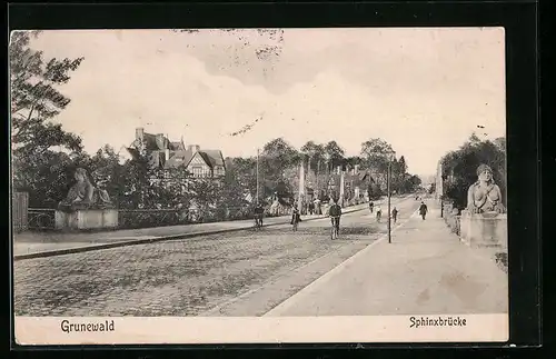 AK Berlin-Grunewald, Strassenpartie an der Sphinxbrücke