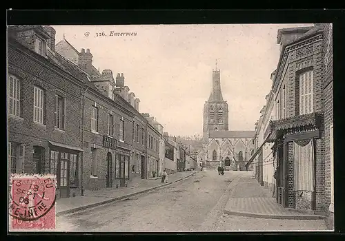 AK Envermeu, Strassenpartie mit Kirche