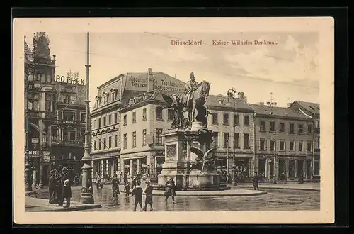 AK Düsseldorf, Kaiser Wilhelm-Denkmal mit Passanten