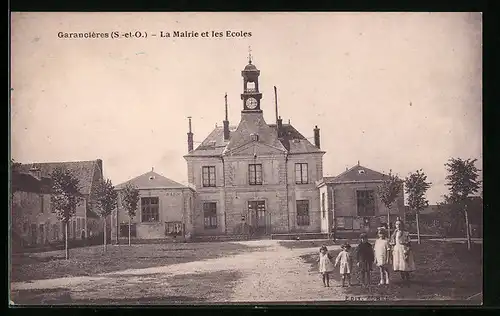 AK Garancières, La Mairie et les Ecoles