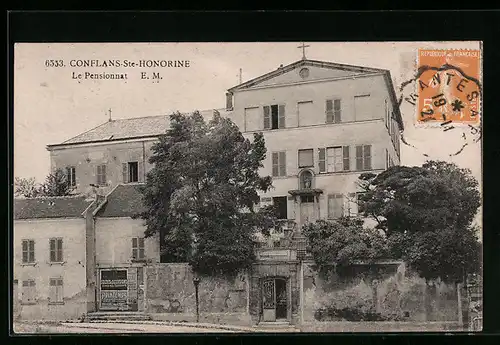 AK Conflans-Ste-Honorine, Le Pensionnat