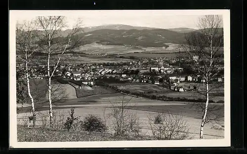 AK M-Schönberg, Gesamtansicht mit Feldern und Bergen