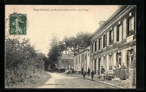 AK Écalles-Alix, Le Village